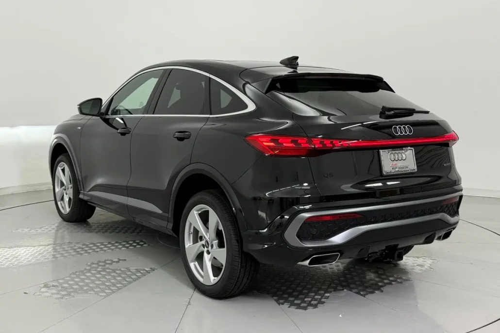 2025 Audi Q5 2.0T Premium Plus photo 1