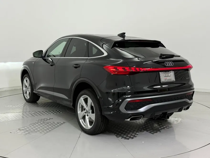 2025 Audi Q5 2.0T Premium Plus photo 1