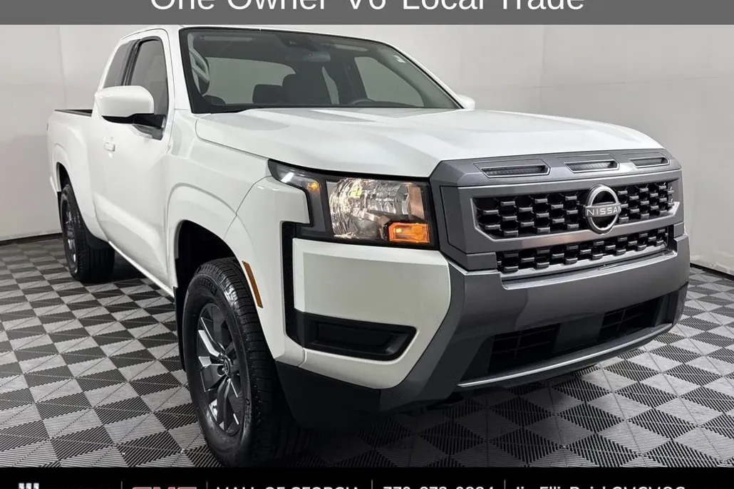 2025 Nissan Frontier SV photo 1