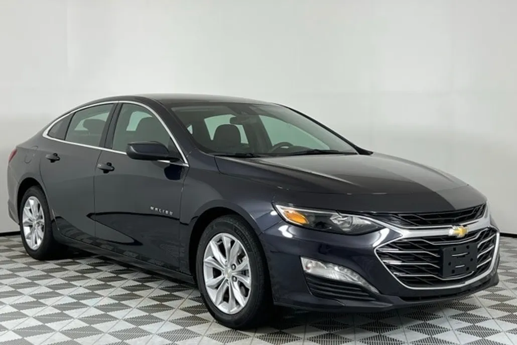 2023 Chevrolet Malibu 1LT photo 1