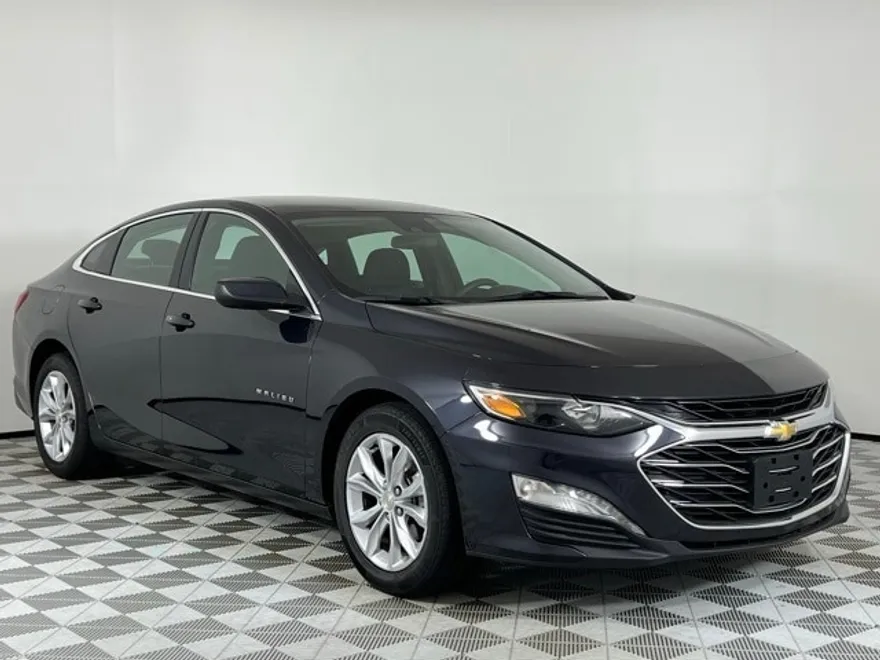 2023 Chevrolet Malibu 1LT photo 1