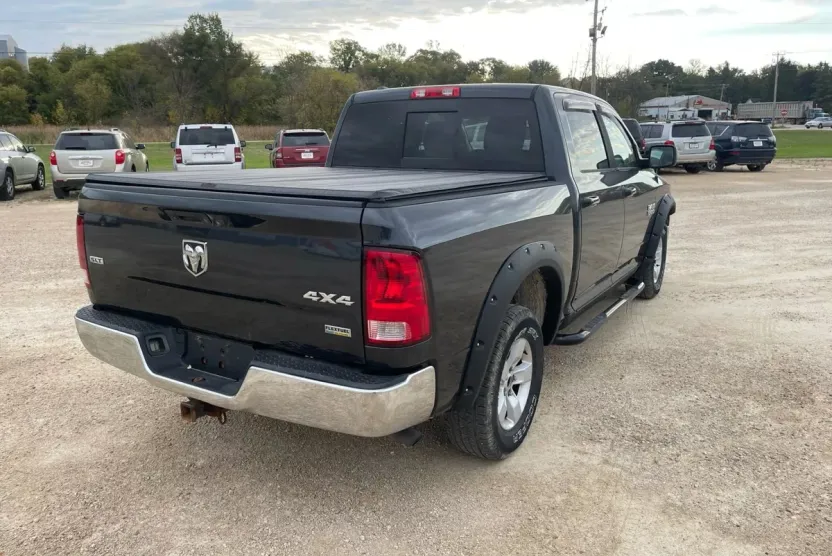 2014 Ram 1500 SLT photo 1
