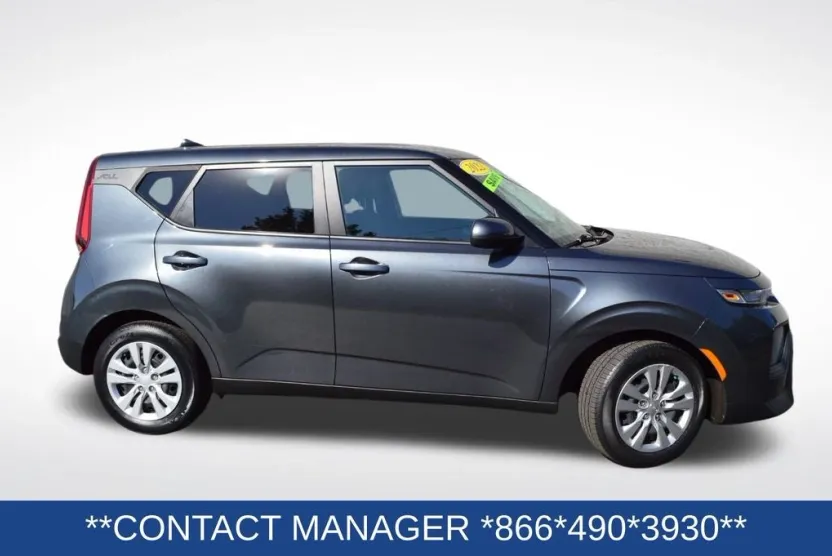 2022 Kia Soul LX photo 1