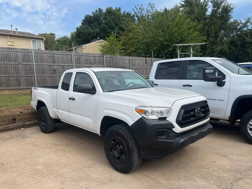 2021 Toyota Tacoma SR TRD photo 1