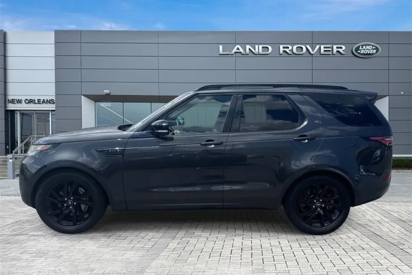 2018 Land Rover Discovery HSE photo 1