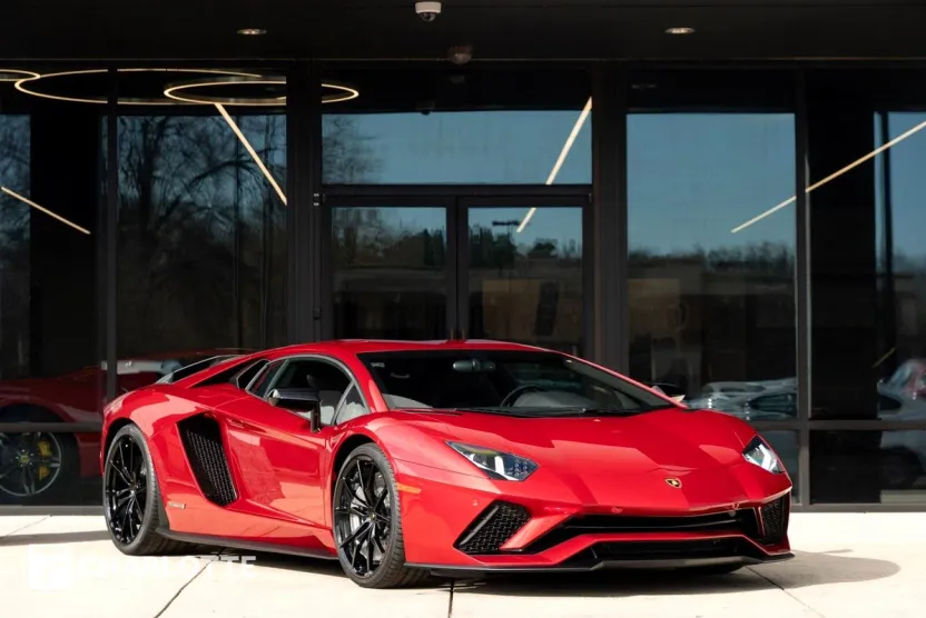 2017 Lamborghini Aventador S photo 1