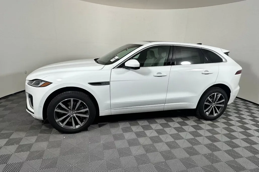 2026 Jaguar F-PACE P250 R-Dynamic S photo 1