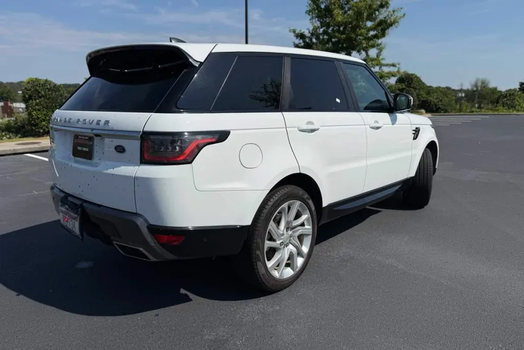 2019 Land Rover Range Rover Sport HSE photo 1