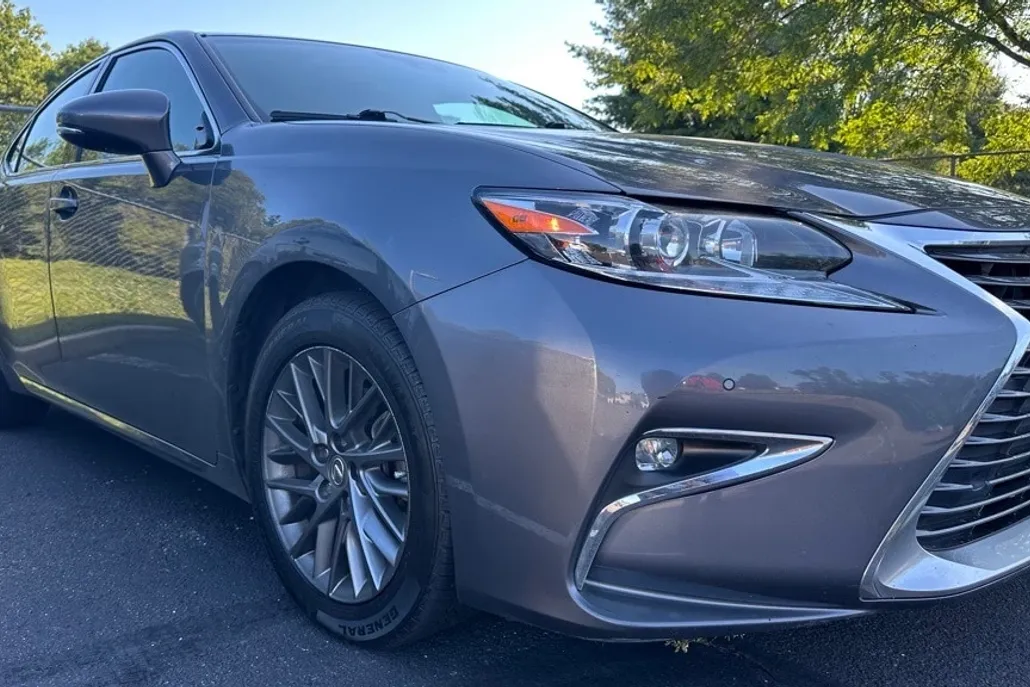 2018 Lexus ES 350 photo 1