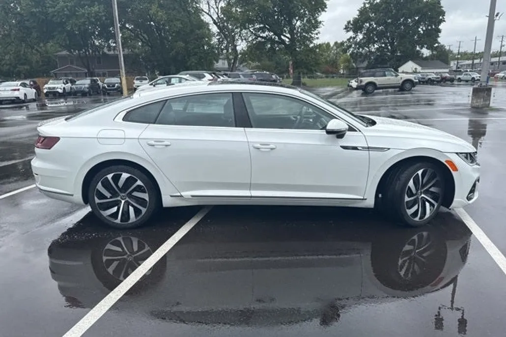 2021 Volkswagen Arteon SEL R-Line photo 1
