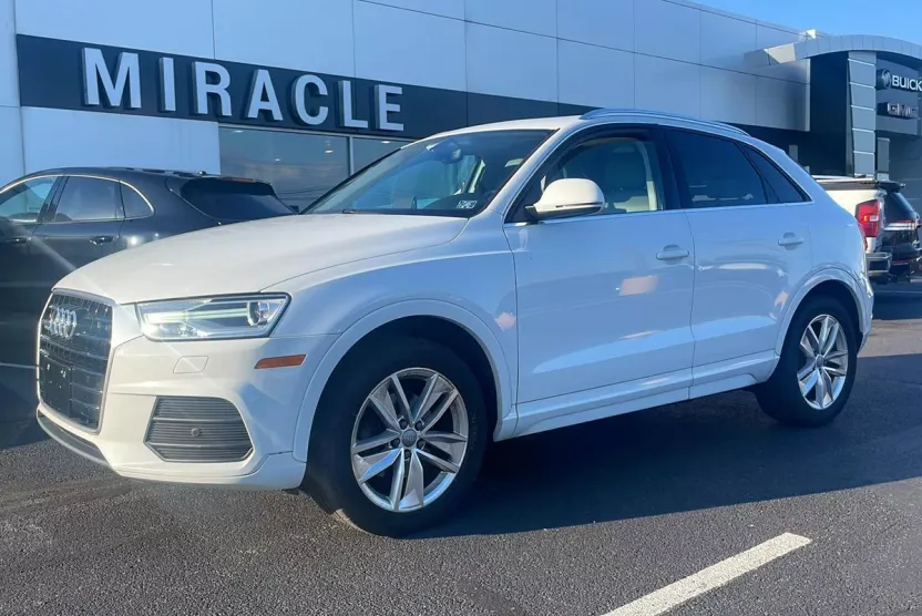 2017 Audi Q3 Premium Plus photo 1