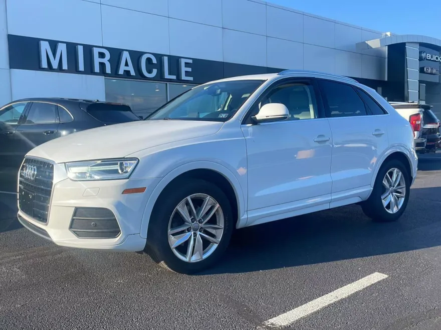 2017 Audi Q3 Premium Plus photo 1