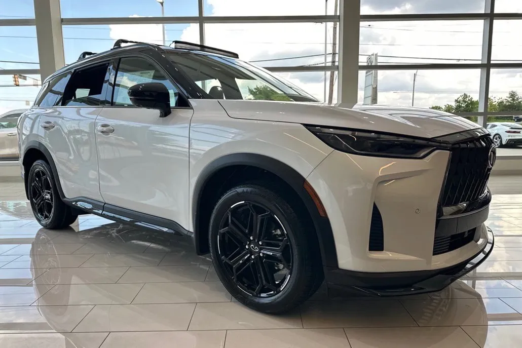 2026 Infiniti QX60 Luxe photo 1