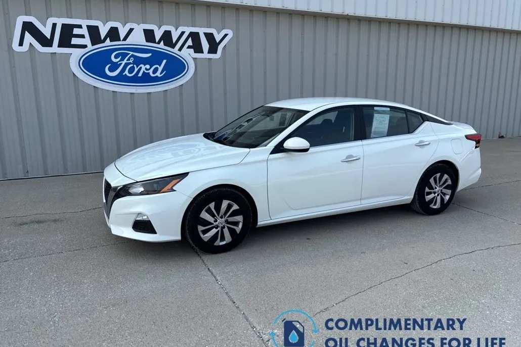 2022 Nissan Altima 2.5 S photo 1