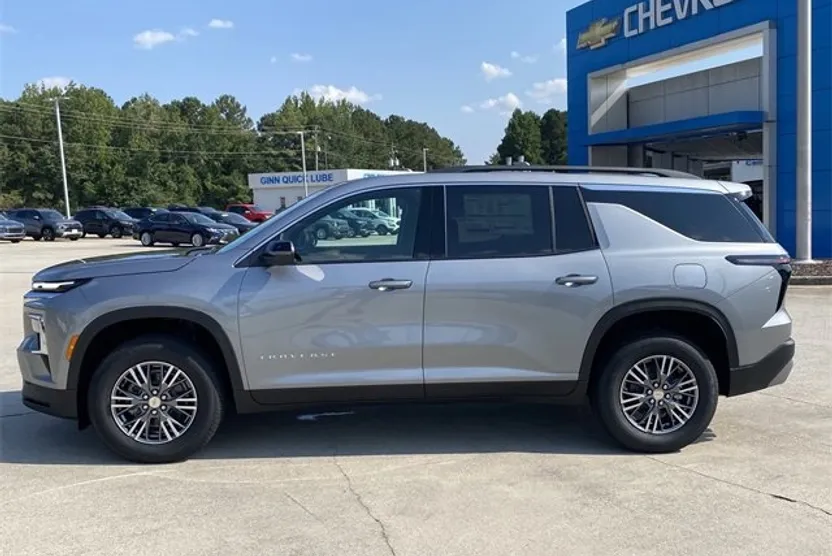 2026 Chevrolet Traverse 1LT photo 1