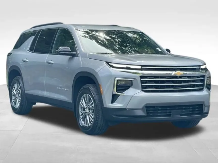 2025 Chevrolet Traverse photo 1