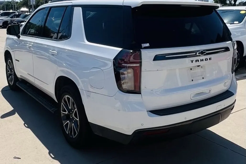 2021 Chevrolet Tahoe Z71 photo 1