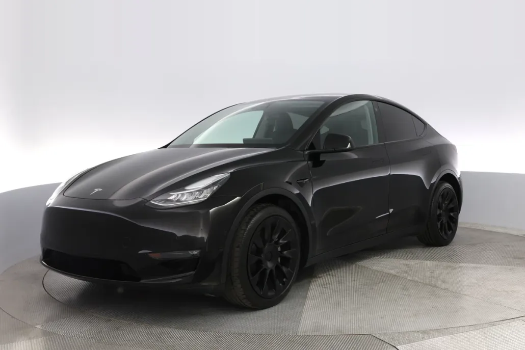 2022 Tesla Model Y Long Range photo 1