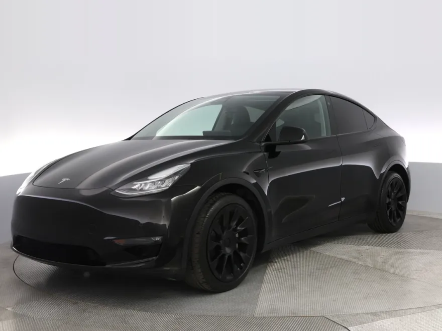 2022 Tesla Model Y Long Range photo 1