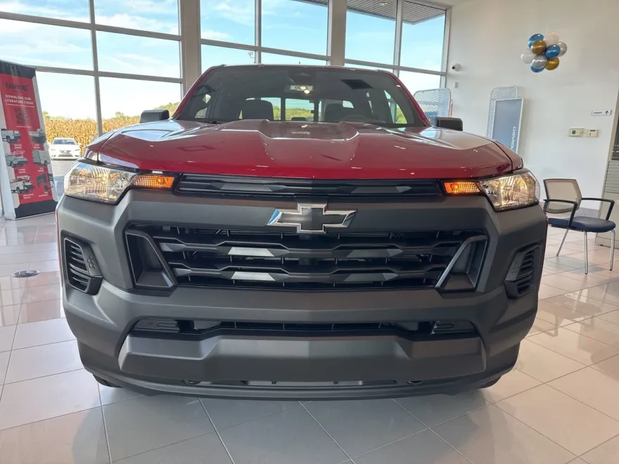 2026 Chevrolet Colorado Work Truck photo 1