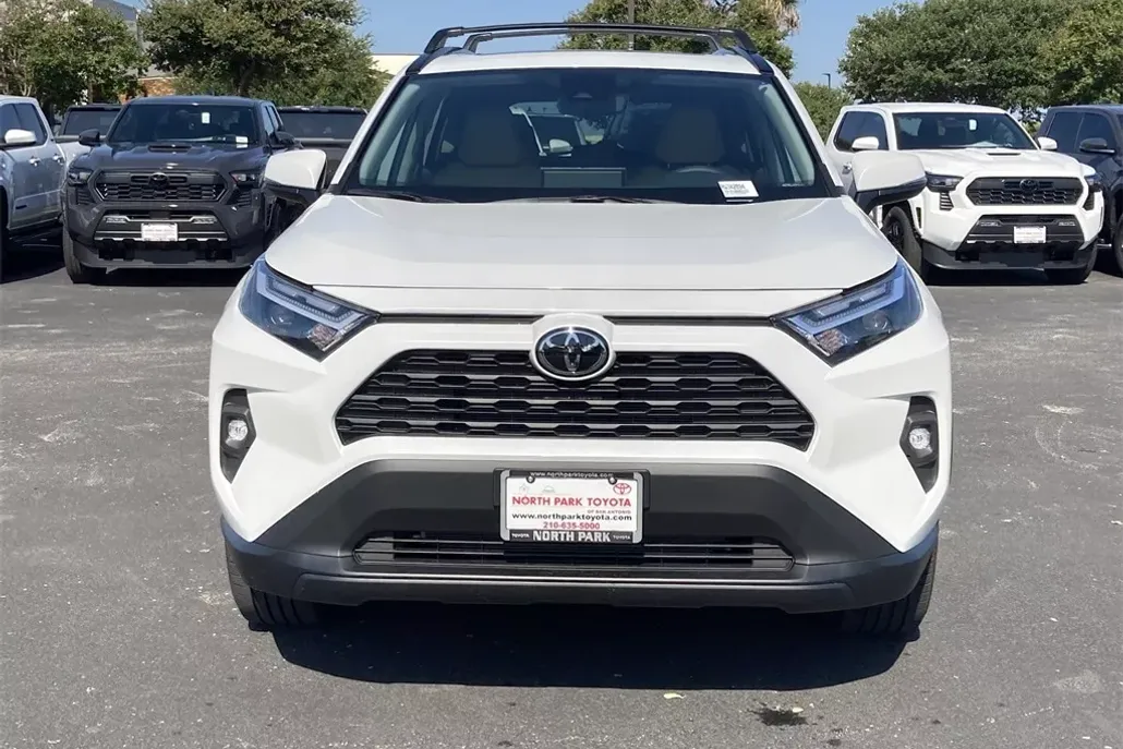 2025 Toyota RAV4 XLE Premium photo 1