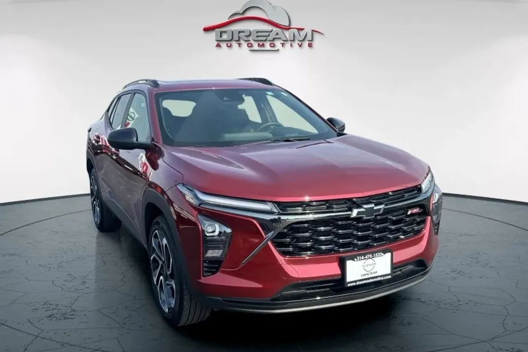 2024 Chevrolet Trax photo 1
