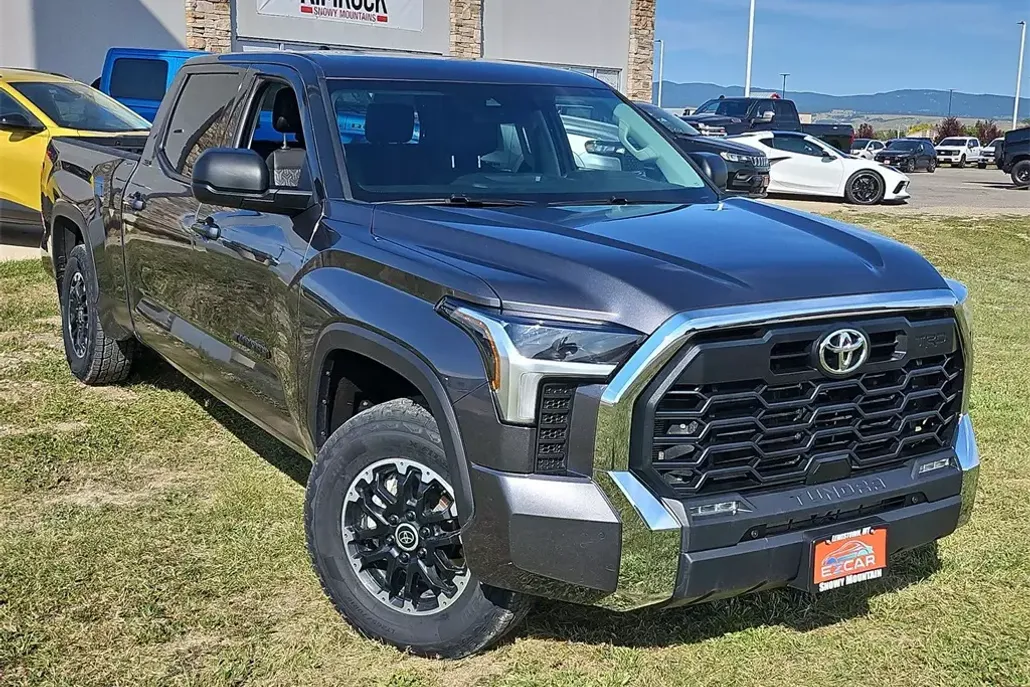 2023 Toyota Tundra SR5 photo 1