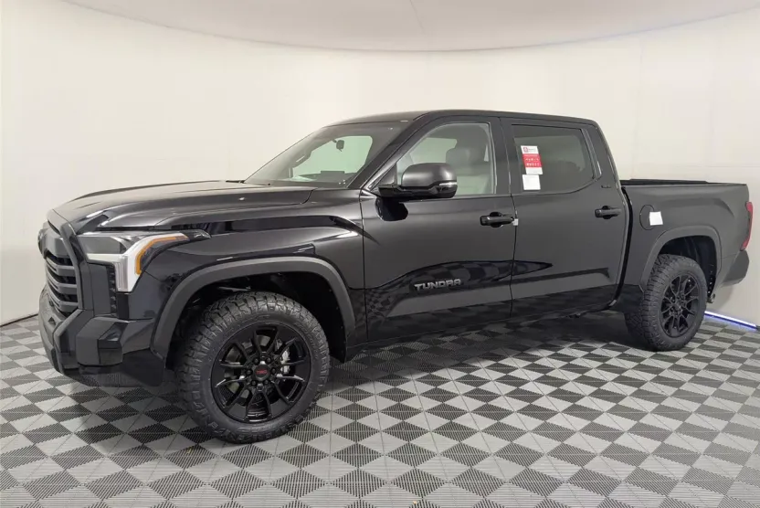 2026 Toyota Tundra SR5 CrewMax photo 1