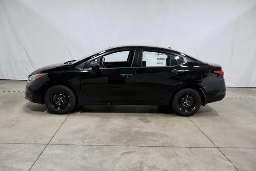 2025 Nissan Versa S photo 1