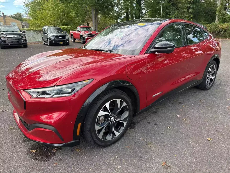 2022 Ford Mustang Mach-E Premium photo 1