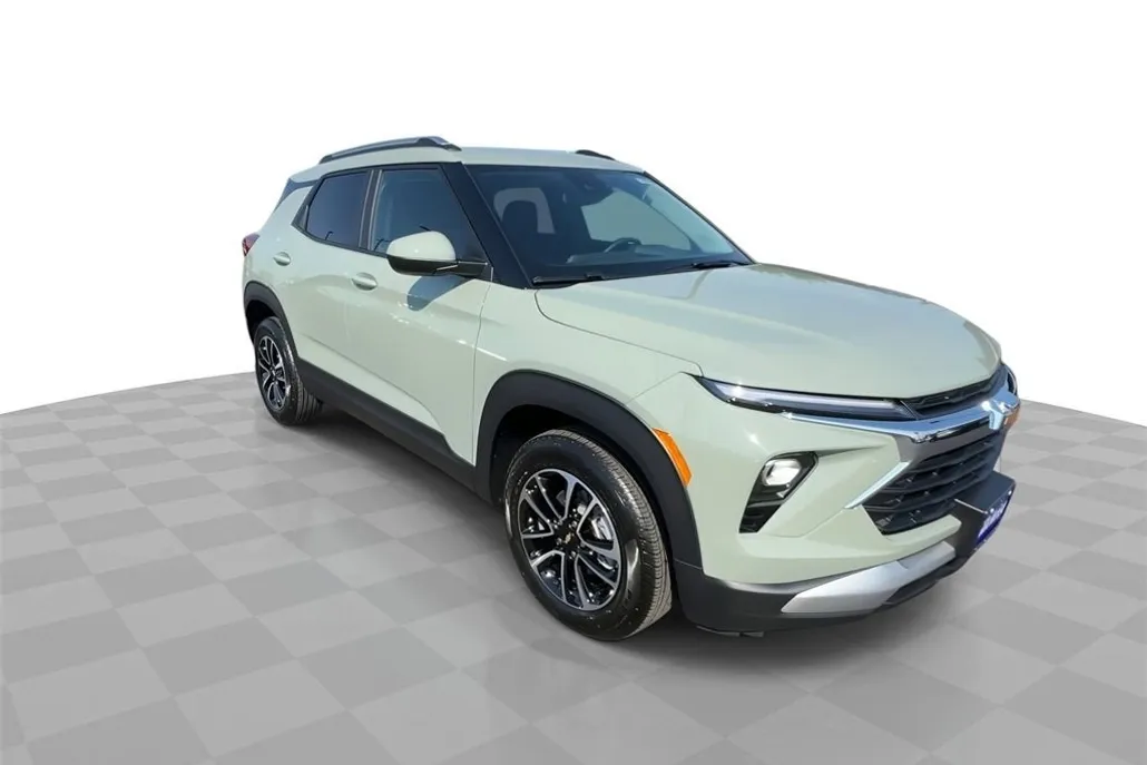 2026 Chevrolet Trailblazer LT photo 1