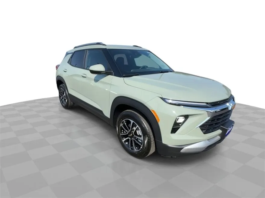 2026 Chevrolet Trailblazer LT photo 1
