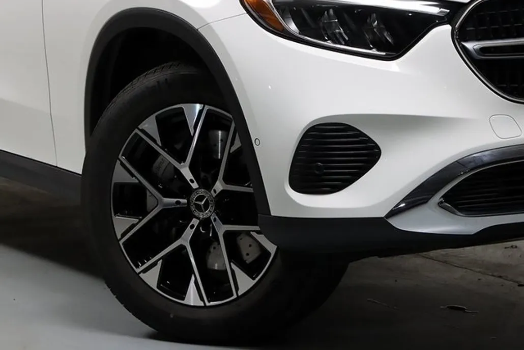 2025 Mercedes Benz GLC 350e 4MATIC photo 1