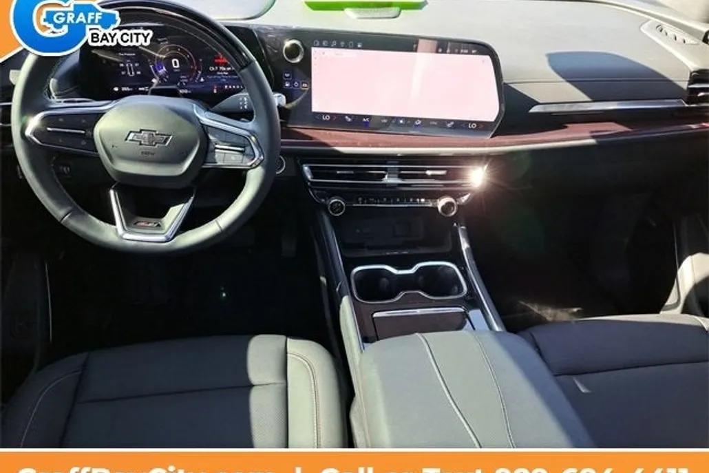 2024 Chevrolet Traverse Z71 photo 1