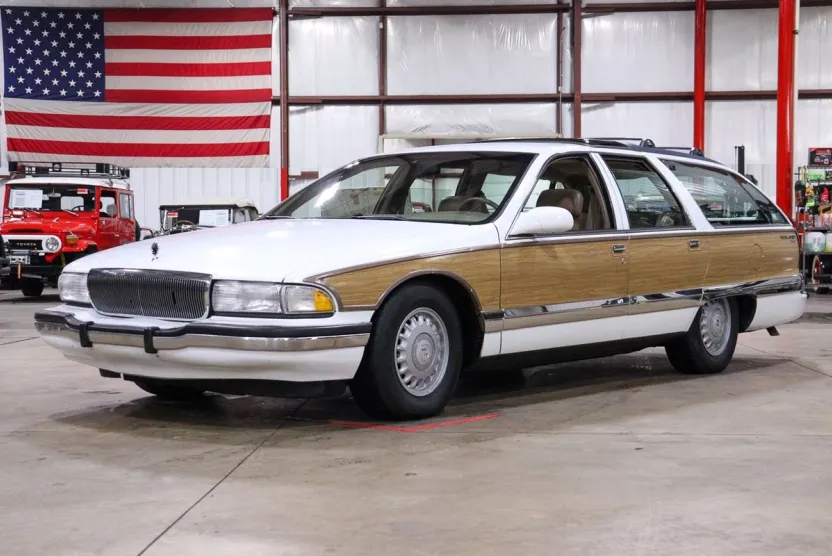 1996 Buick Roadmaster photo 1