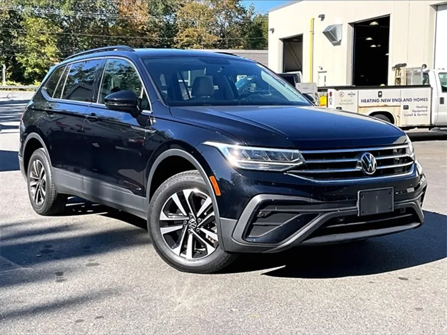 2022 Volkswagen Tiguan S photo 1