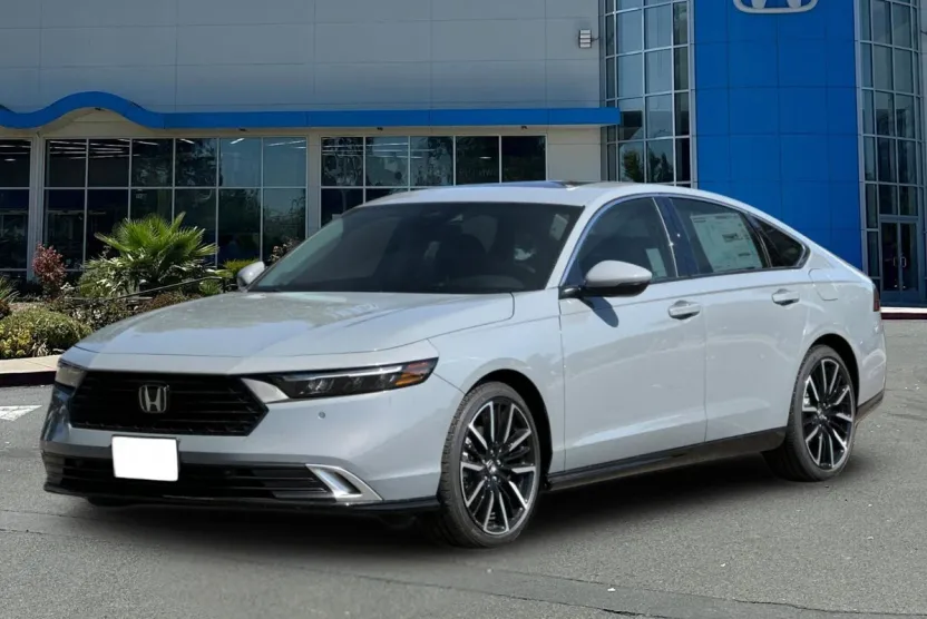 2025 Honda Accord Hybrid Touring photo 1