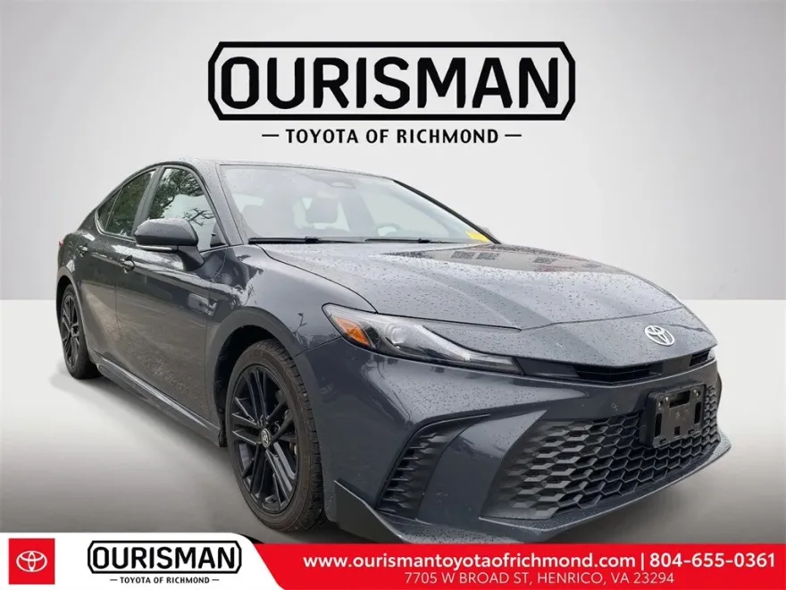 2025 Toyota Camry SE photo 1