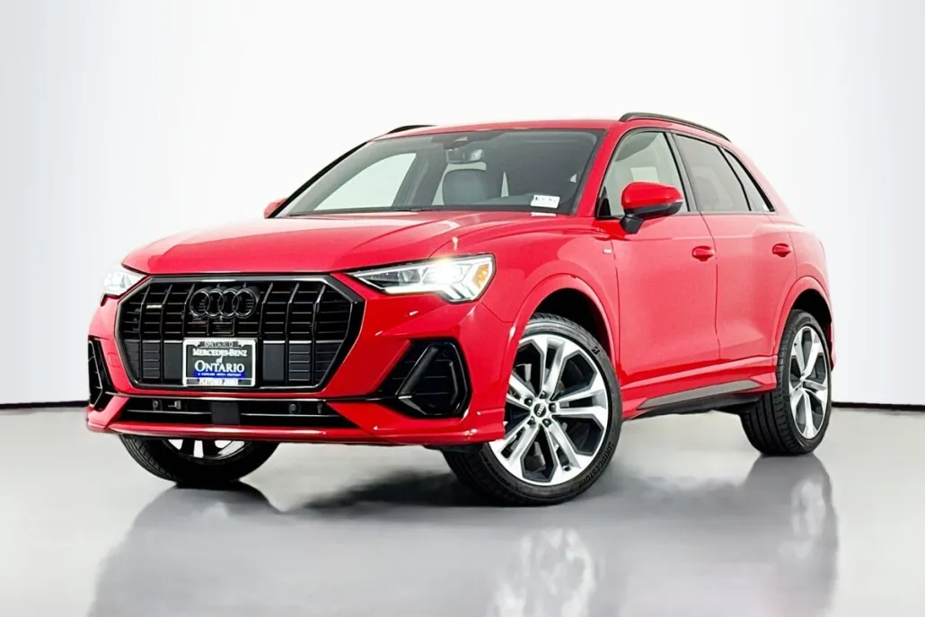 2022 Audi Q3 S line Premium Plus photo 1