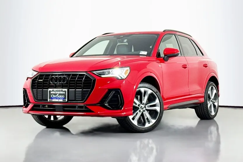 2022 Audi Q3 S line Premium Plus photo 1