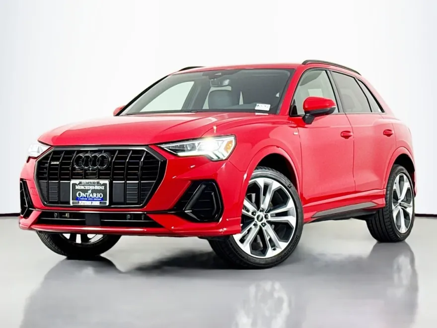 2022 Audi Q3 S line Premium Plus photo 1