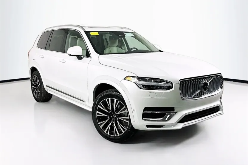 2025 Volvo XC90 T8 Plus photo 1