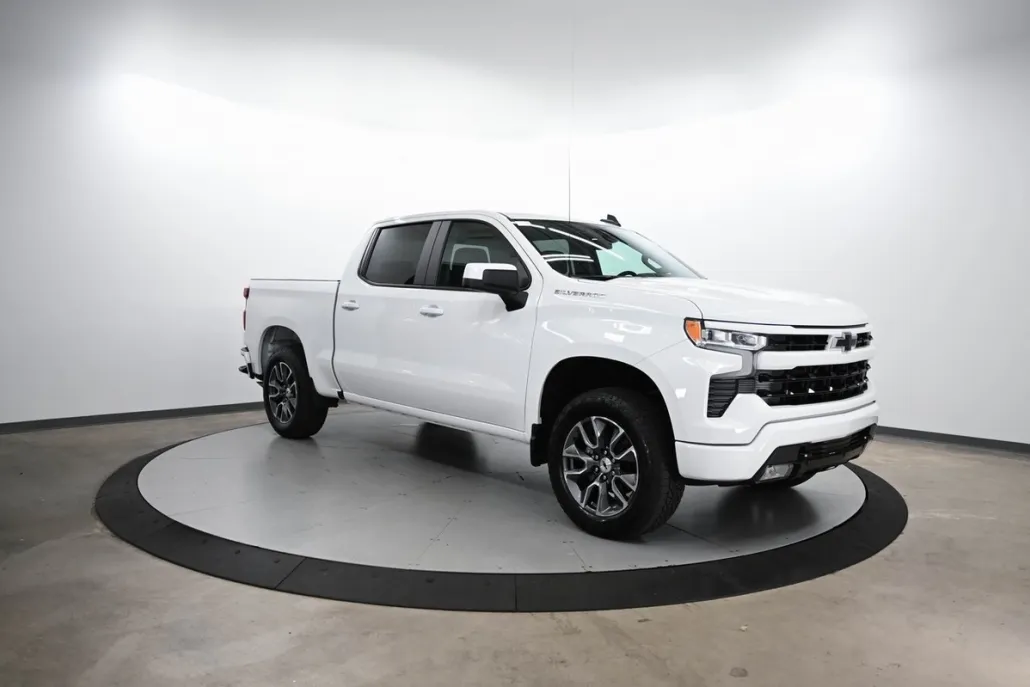 2023 Chevrolet Silverado 1500 RST photo 1