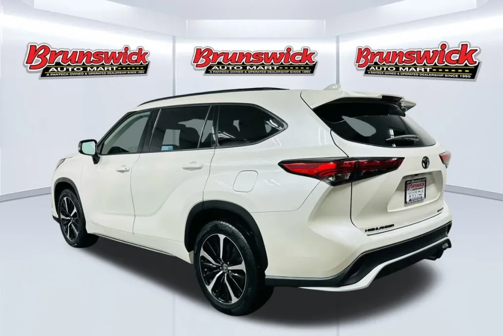 2021 Toyota Highlander XSE photo 1