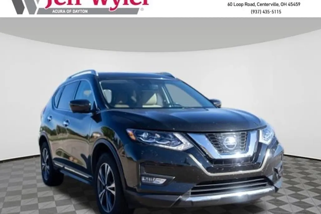 2017 Nissan Rogue SL photo 1