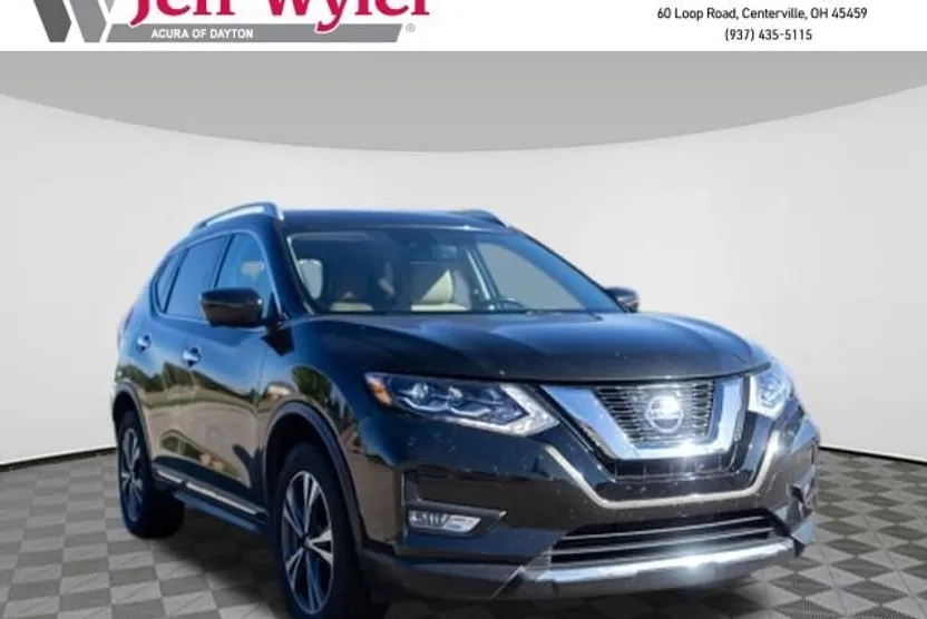 2017 Nissan Rogue SL photo 1
