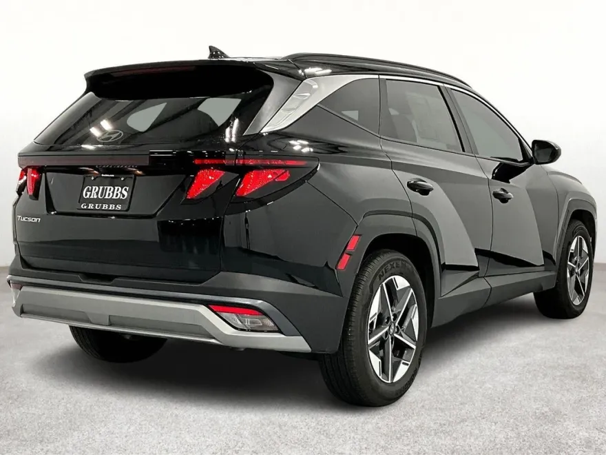 2025 Hyundai Tucson SEL photo 1