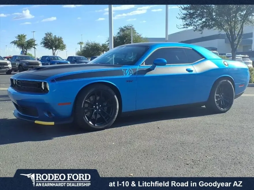 2023 Dodge Challenger R/T Scat Pack photo 1