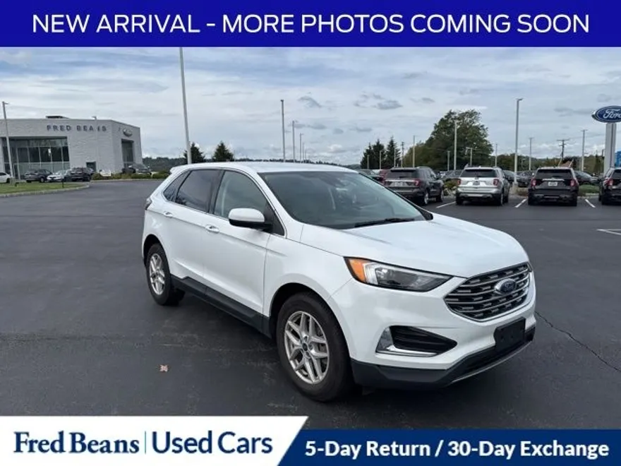 2022 Ford Edge SEL photo 1