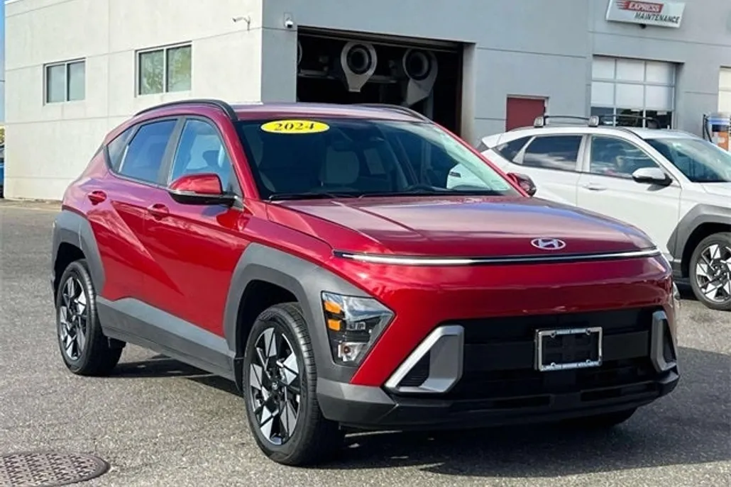 2024 Hyundai Kona SEL photo 1